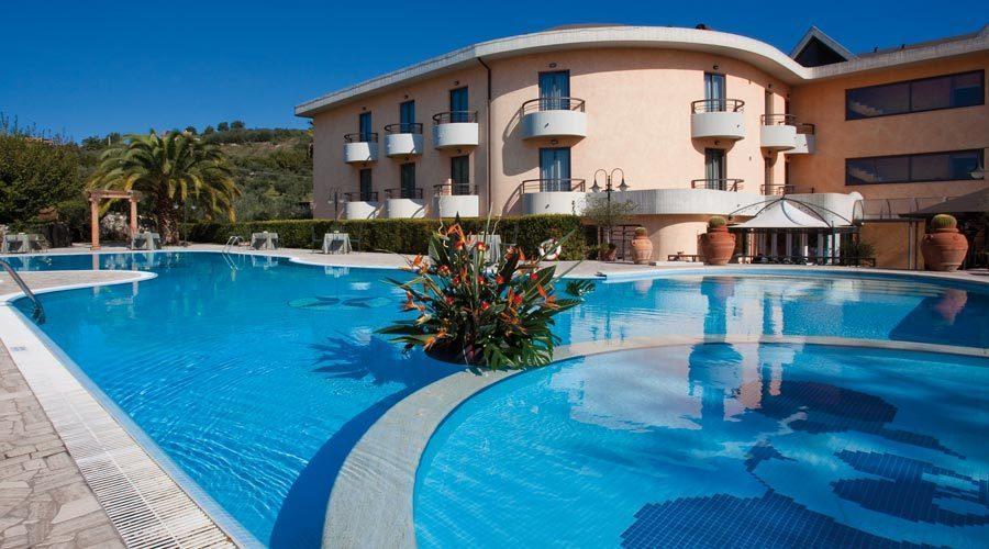 Albergo Ristorante Uliveto Veroli ภายนอก รูปภาพ