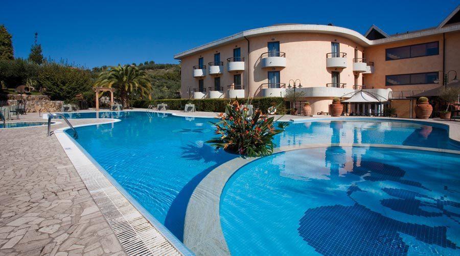 Albergo Ristorante Uliveto Veroli ภายนอก รูปภาพ