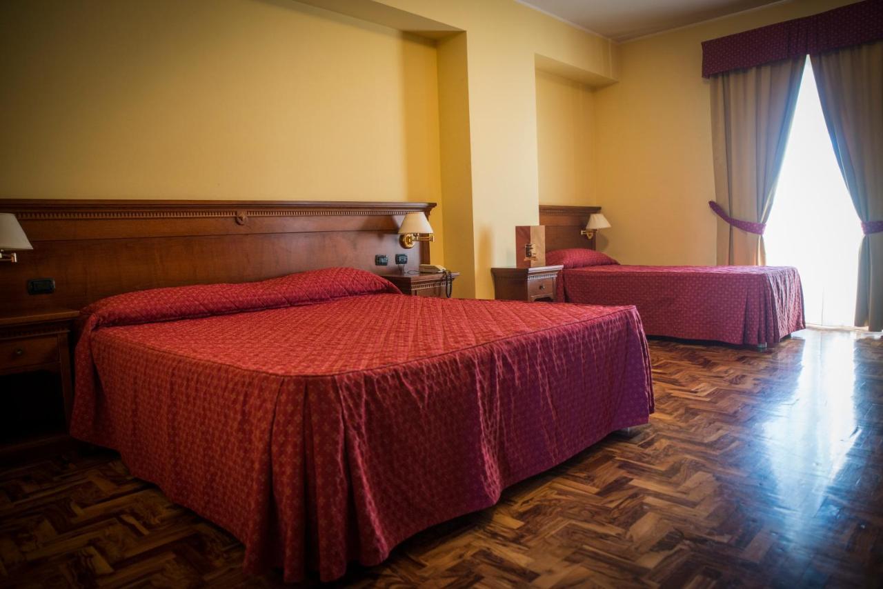 Albergo Ristorante Uliveto Veroli ภายนอก รูปภาพ